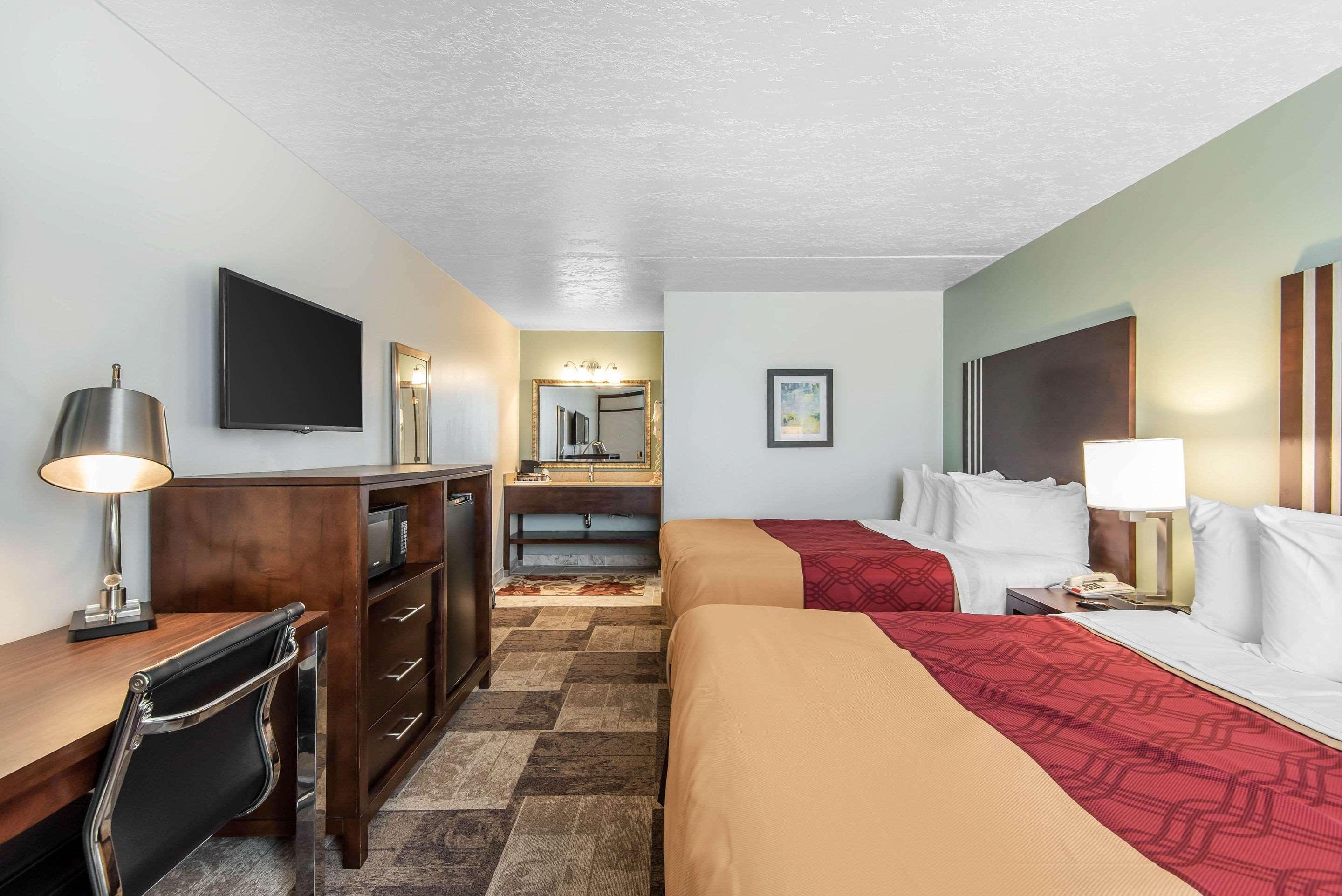 Econo Lodge Oak Grove-Blue Springs Exteriör bild