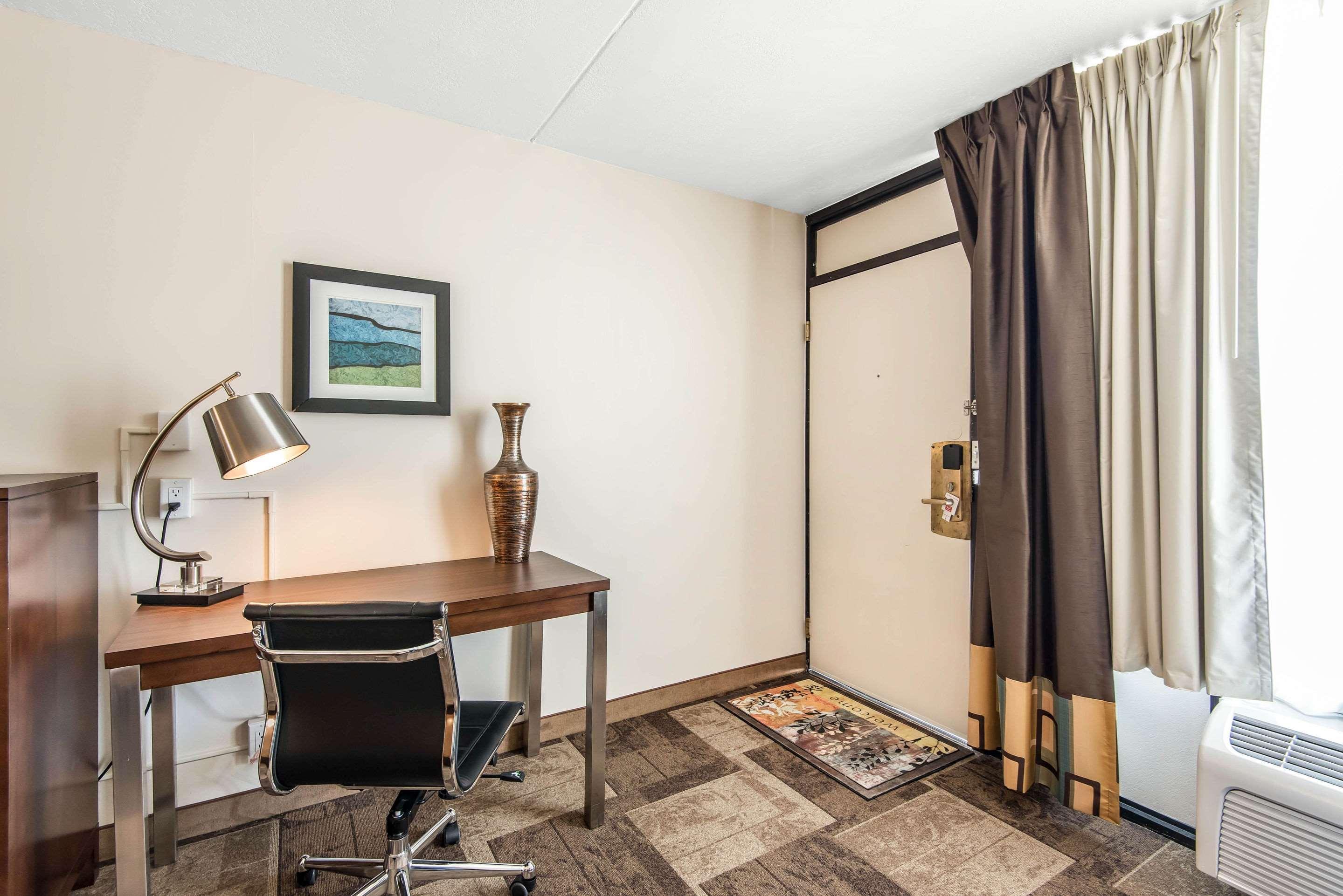 Econo Lodge Oak Grove-Blue Springs Exteriör bild