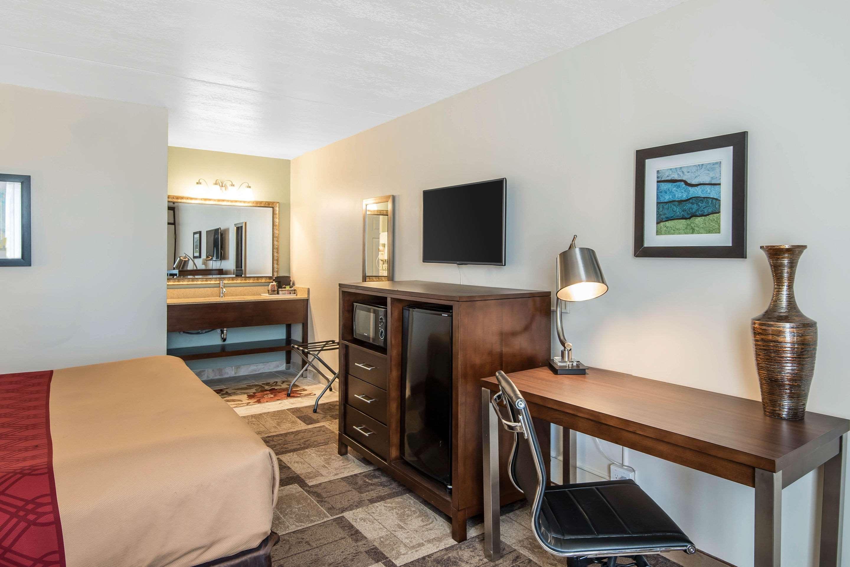 Econo Lodge Oak Grove-Blue Springs Exteriör bild
